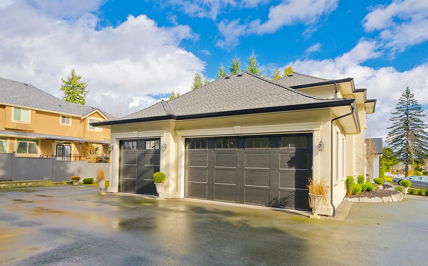 Garage Doors Are Not All the Same. Which Should You Choose?